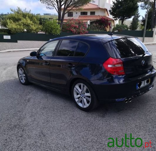 2009' BMW 120 photo #1