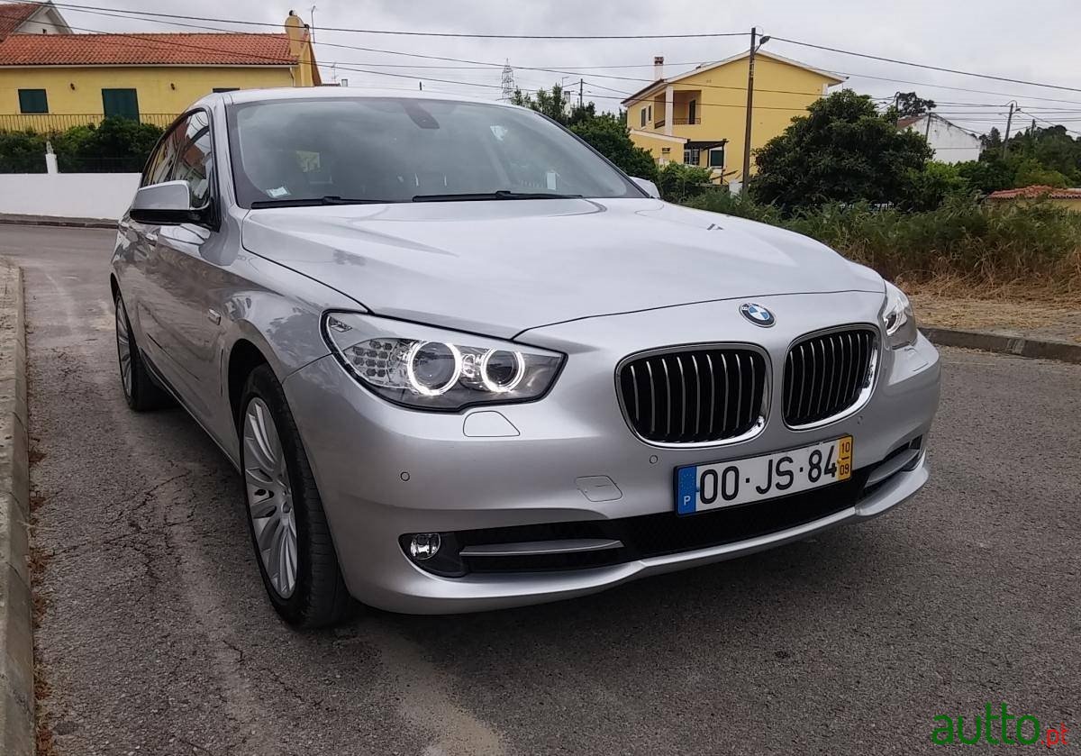 2010' BMW 530 Gran Turismo photo #1