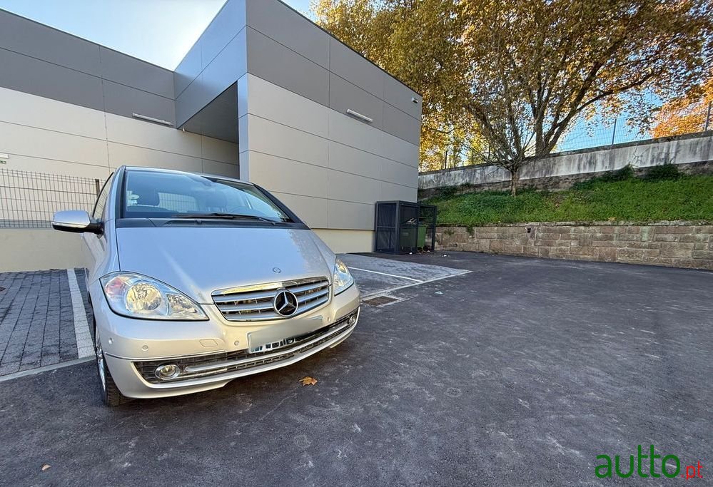 2012' Mercedes-Benz Classe A photo #2