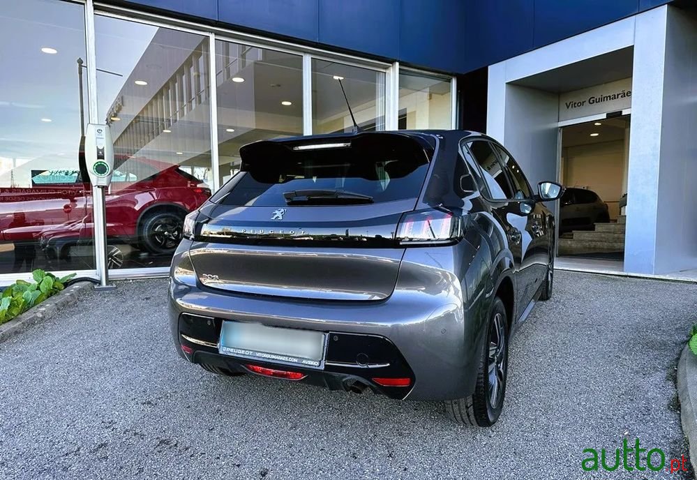 2022' Peugeot 208 photo #5