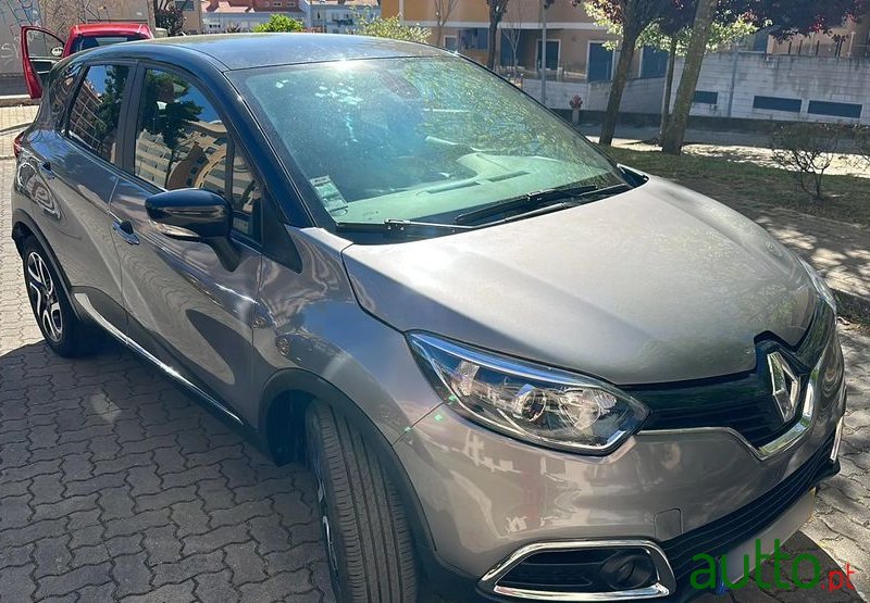 2015' Renault Captur photo #3