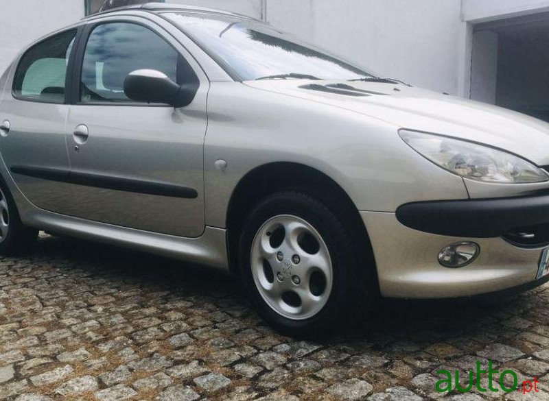 2003' Peugeot 206 photo #2