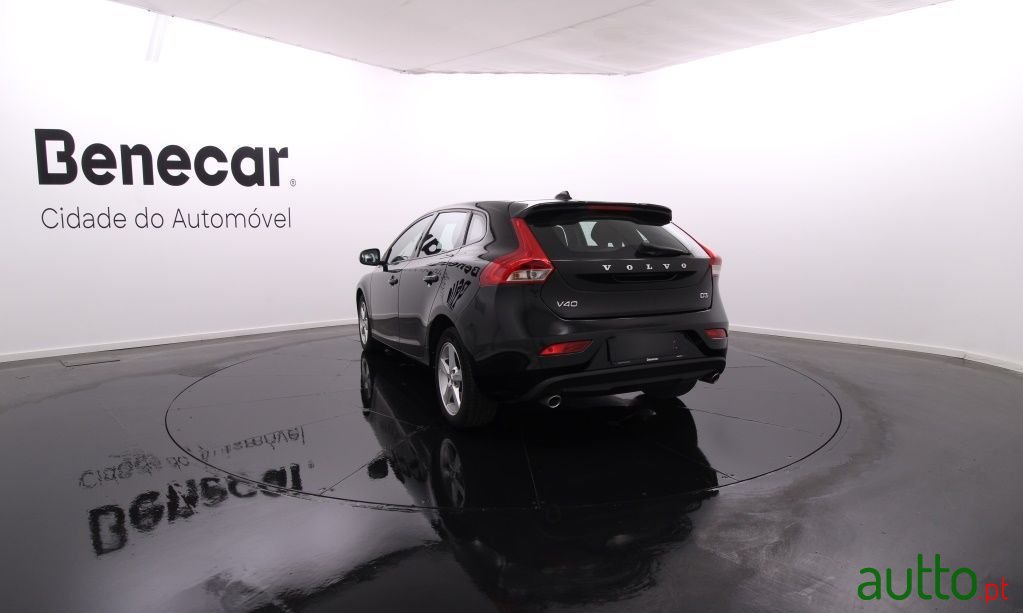 2018' Volvo V40 photo #5