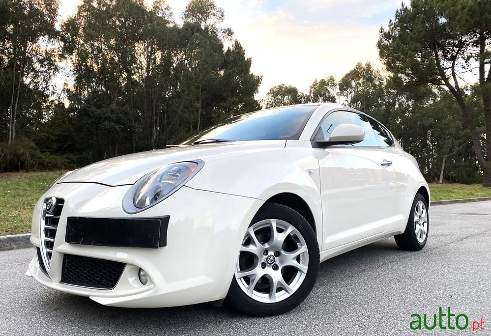 2015' Alfa Romeo MiTo photo #1