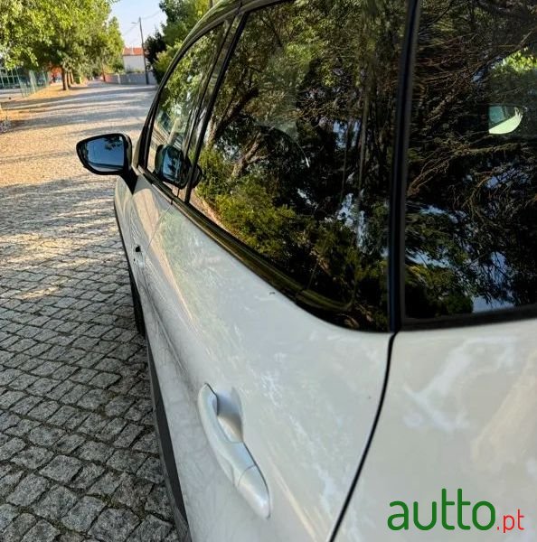 2018' Renault Captur photo #5