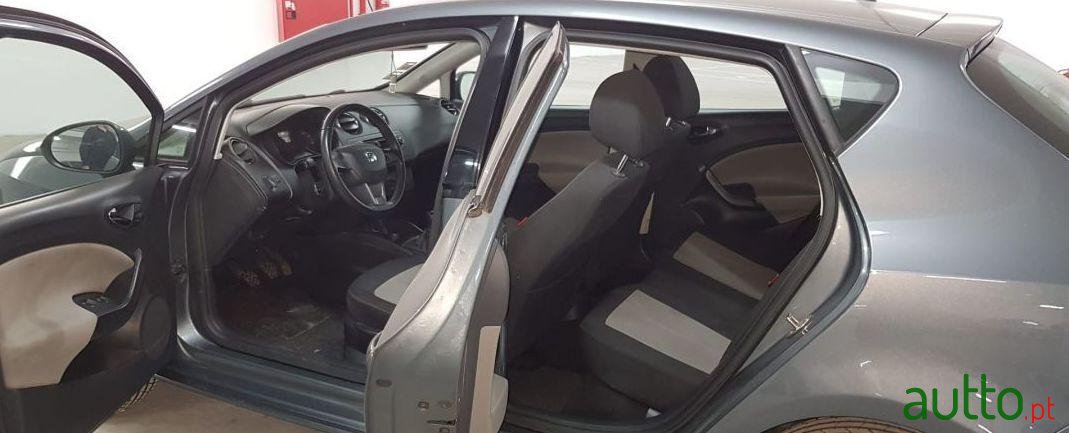 2014' SEAT Ibiza photo #4