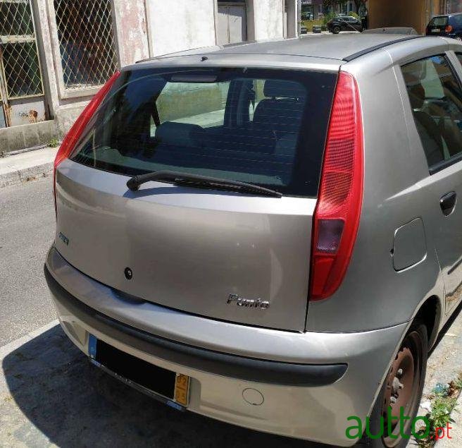 2002' Fiat Punto photo #1