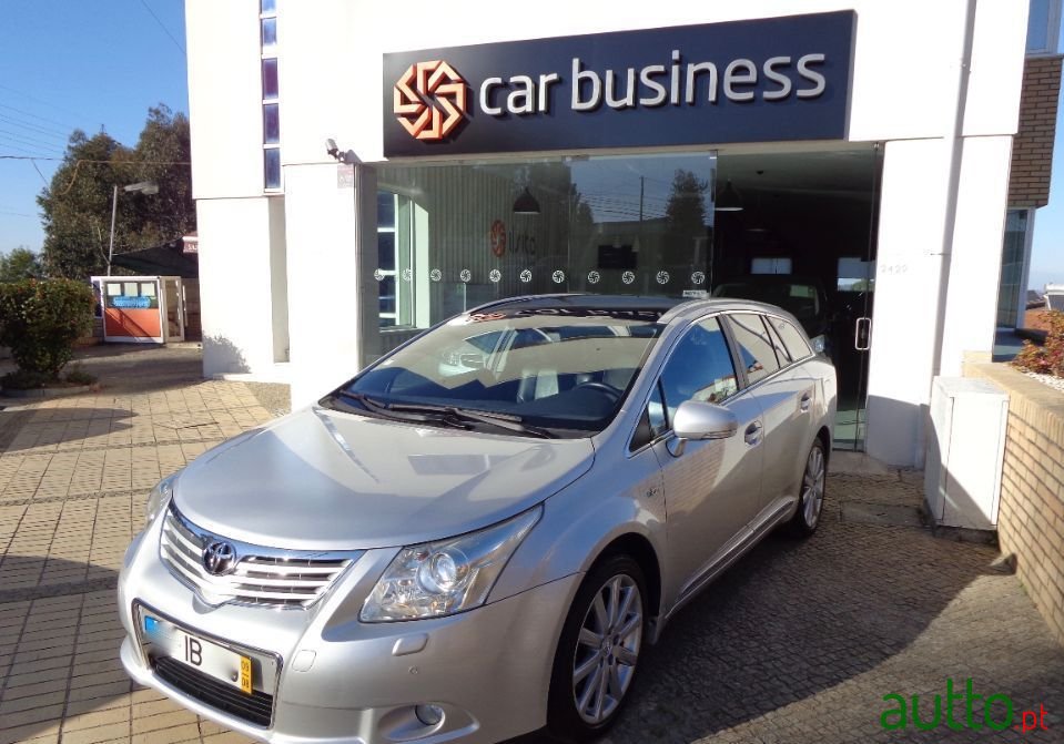 2009' Toyota Avensis Sw photo #1