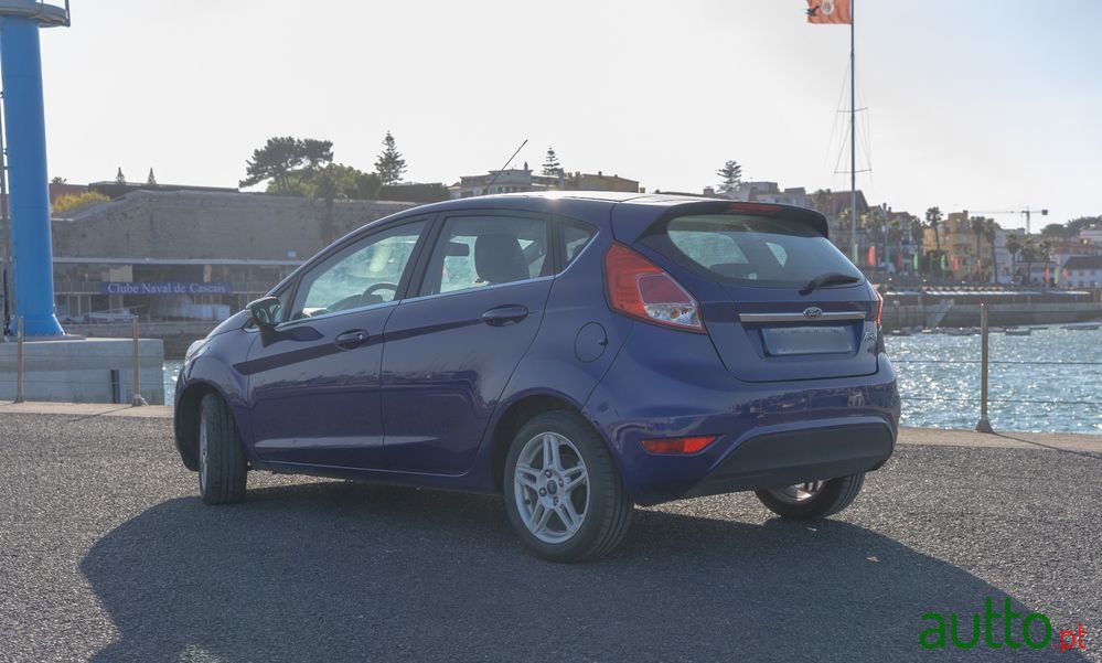 2014' Ford Fiesta photo #5