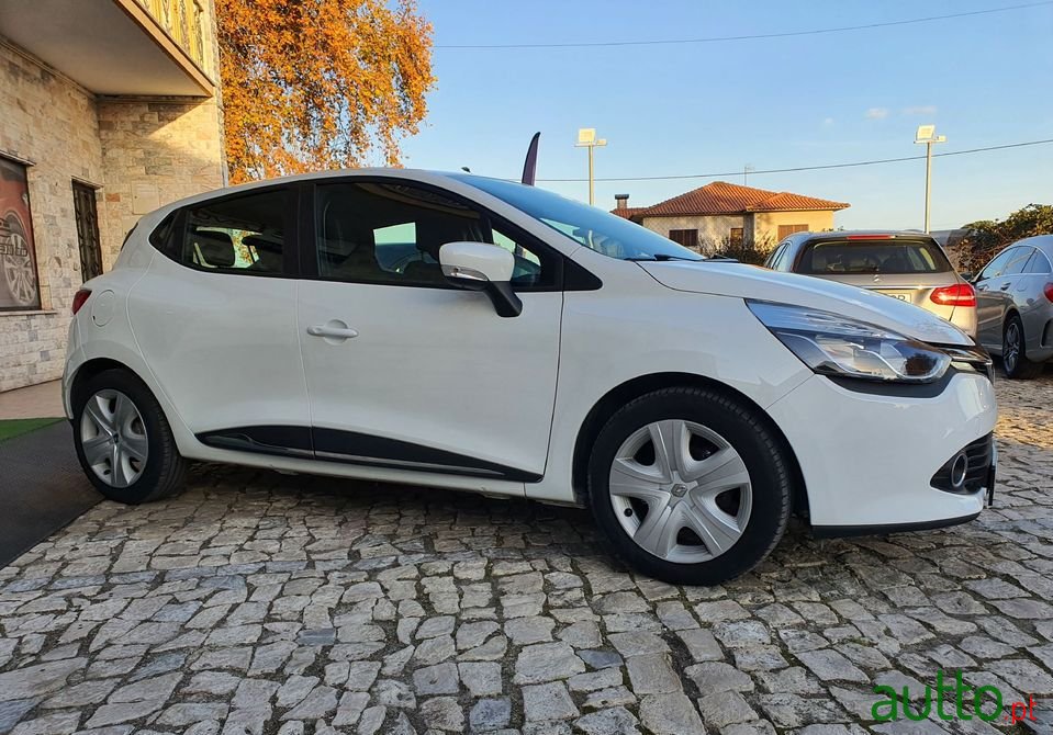 2016' Renault Clio photo #5