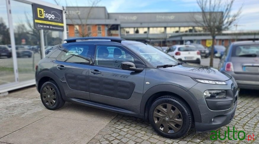 2016' Citroen C4 Cactus photo #5