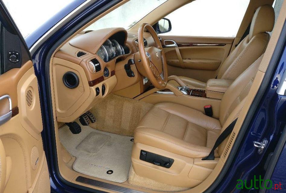 2005' Porsche Cayenne S V8 photo #1