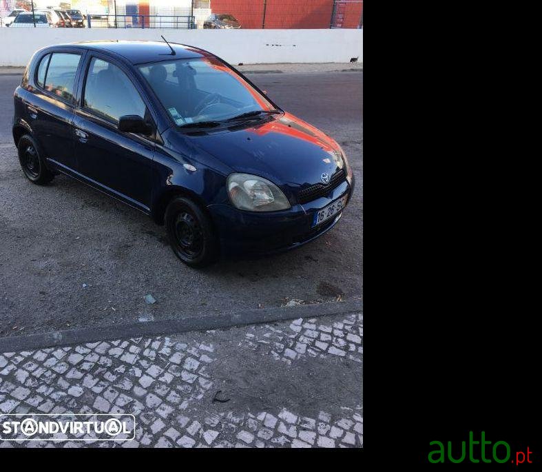 2001' Toyota Yaris photo #1