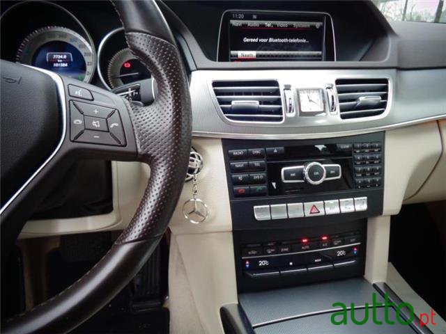 2013' Mercedes-Benz 200E Avantgarde photo #6