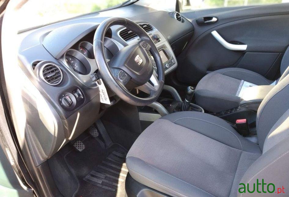 2010' SEAT Altea photo #3