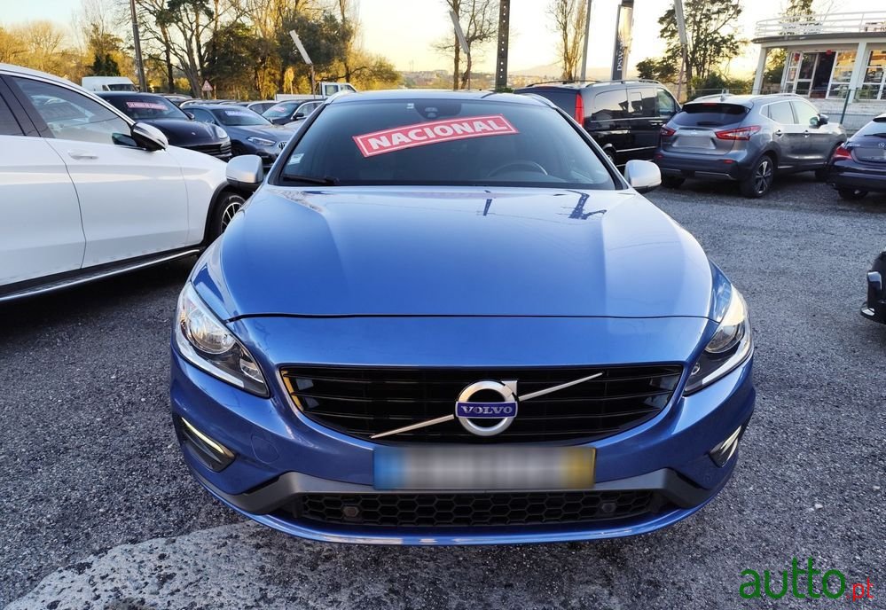 2017' Volvo V60 photo #1