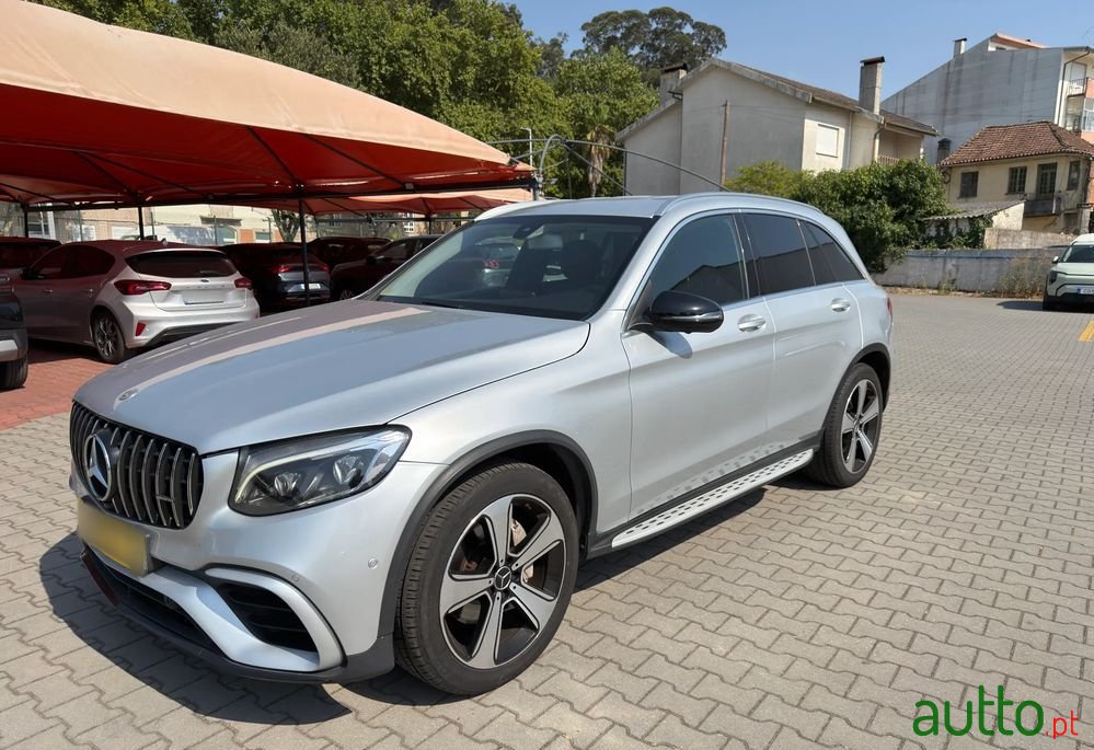2016' Mercedes-Benz Classe Glc photo #2