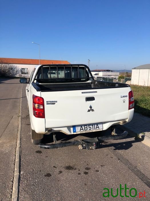 2020' Mitsubishi photo #3