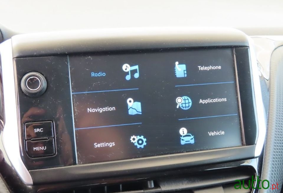 2018' Peugeot 208 photo #6