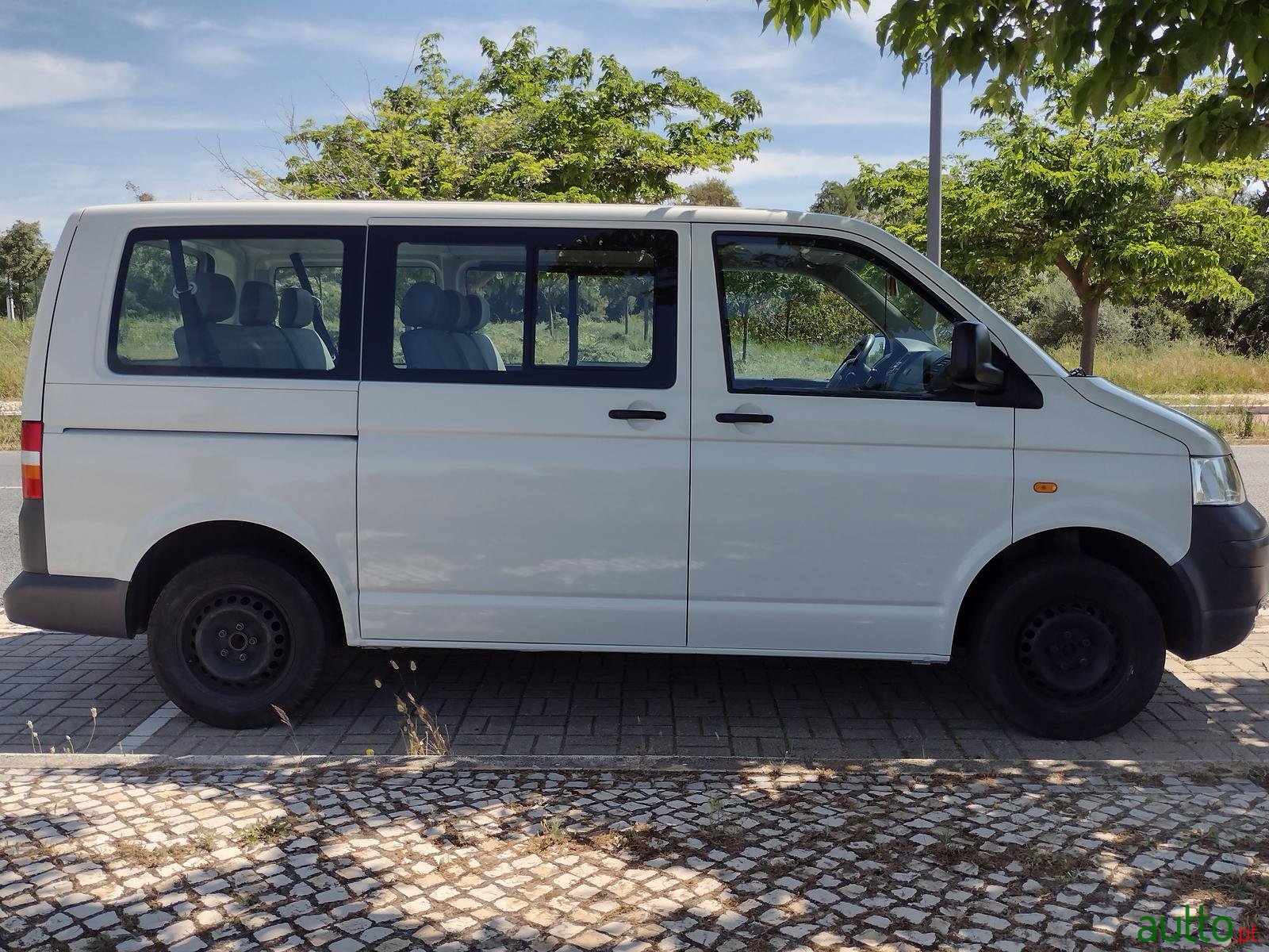 2006' Volkswagen T5 photo #2