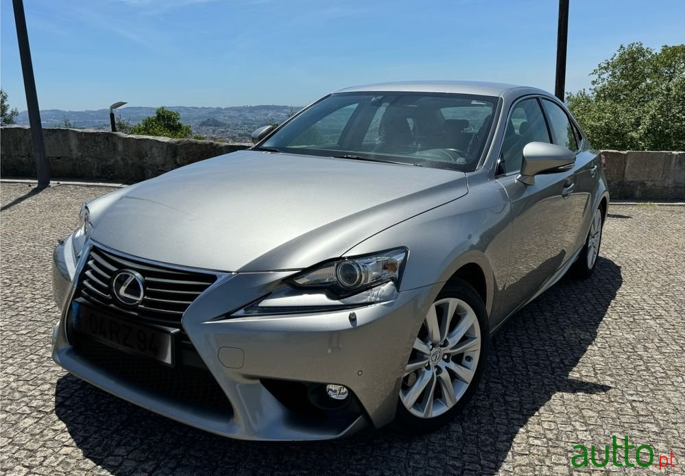 2016' Lexus Is 300H Executive photo #1