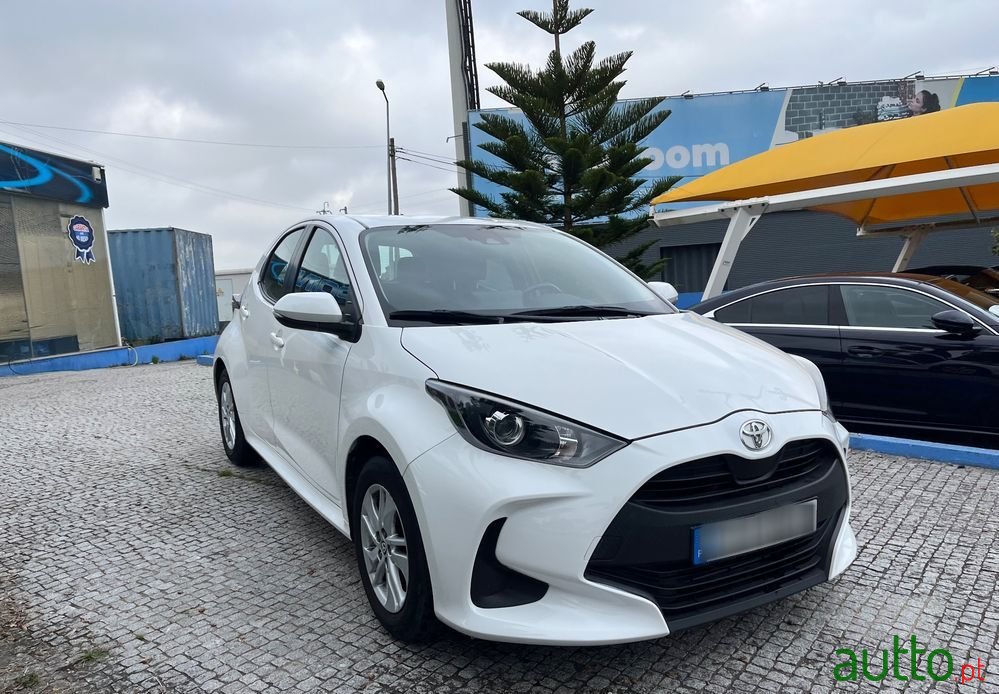 2021' Toyota Yaris 1.0 Vvt-I Comfort photo #4