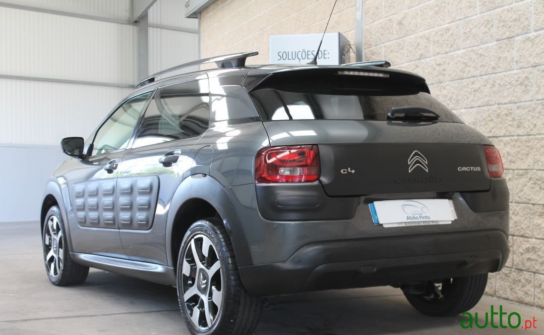 2015' Citroen C4 Cactus photo #3