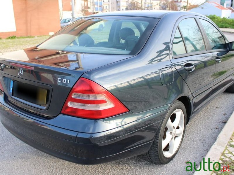 2002' Mercedes-Benz C 220 photo #4