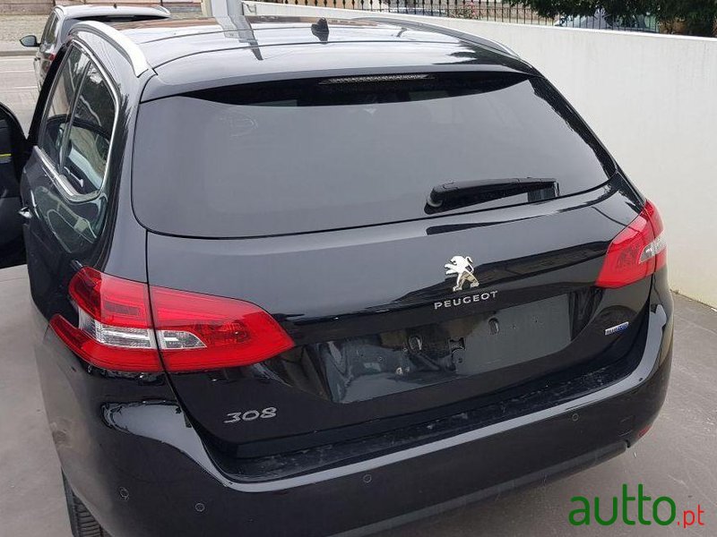 2016' Peugeot 308 Sw photo #1