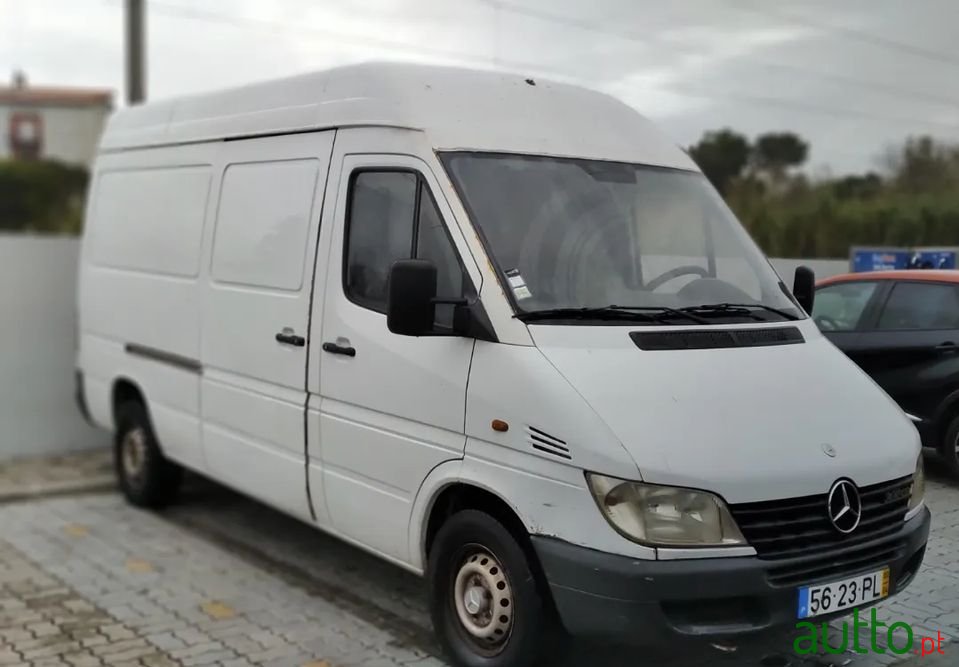 2000' Mercedes-Benz Sprinter photo #2