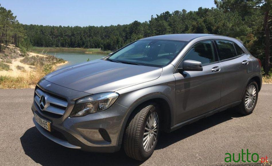 2016' Mercedes-Benz Gla-180 Style photo #4