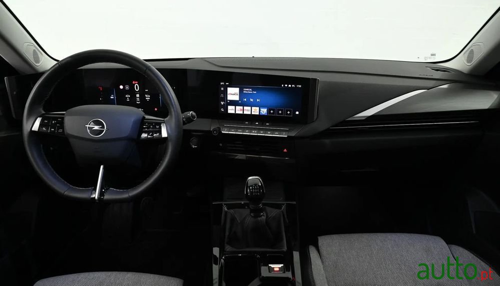 2023' Opel Astra 1.2 T Elegance photo #3