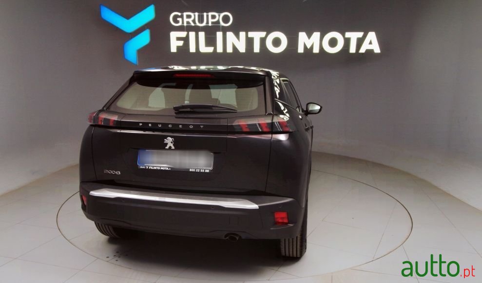 2023' Peugeot 2008 photo #3