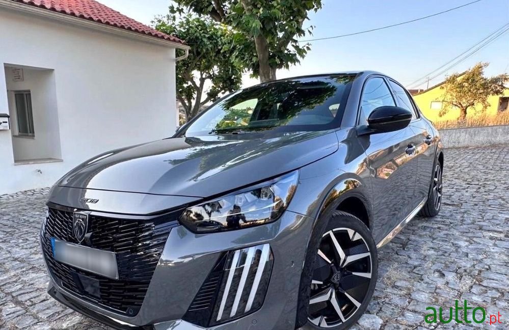 2024' Peugeot e-208 51 Kwh Gt photo #2