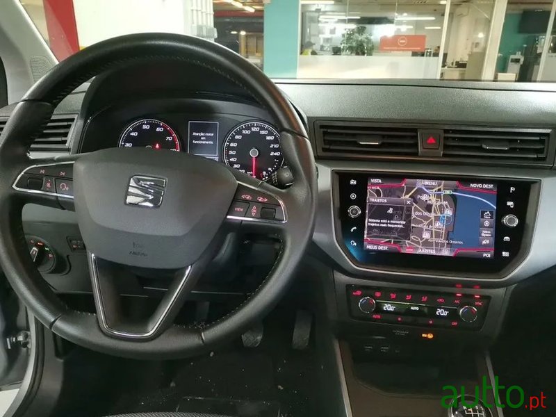 2020' SEAT Arona 1.0 Tsi Style photo #4