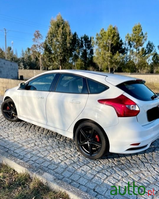 2013' Ford Focus photo #4