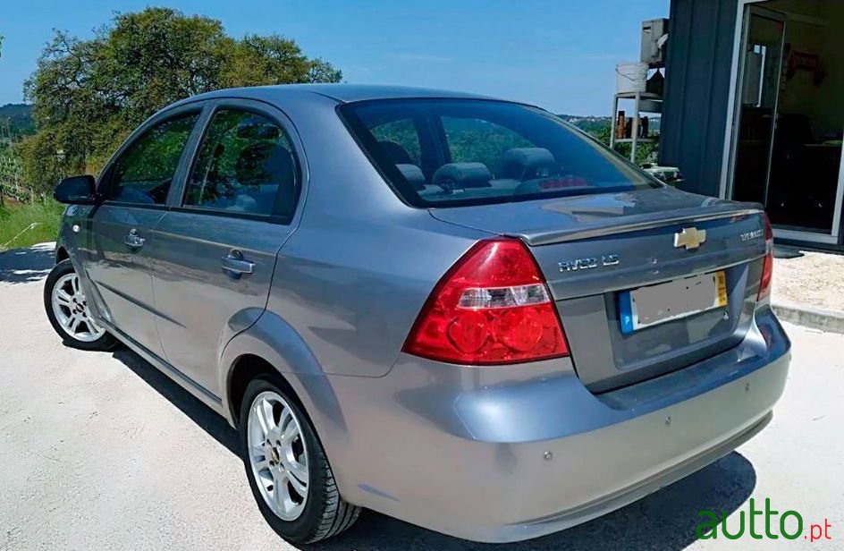 2010' Chevrolet Aveo photo #2