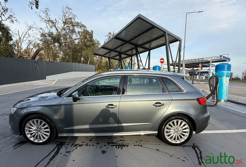 2016' Audi A3 Sportback photo #5