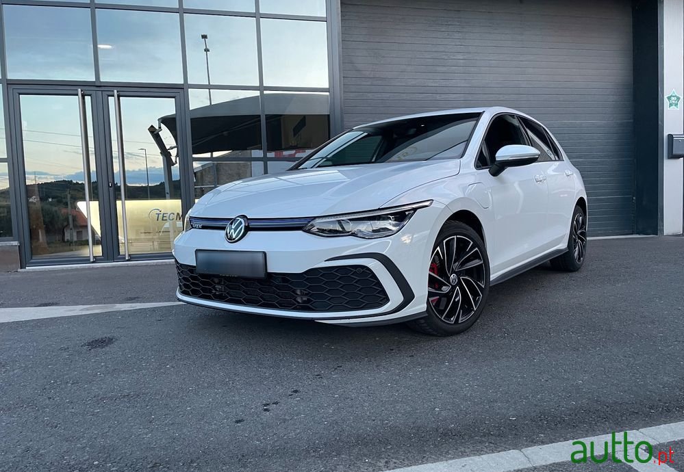 2021' Volkswagen Golf photo #2