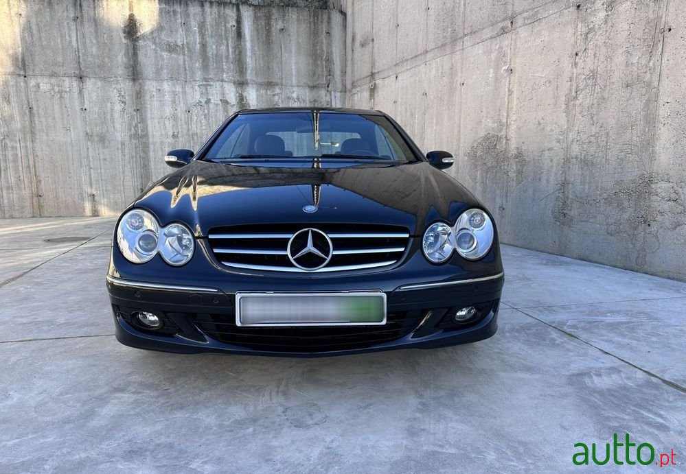 2006' Mercedes-Benz CLK 220 photo #2