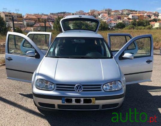 2002' Volkswagen Golf 4   1.9 Tdi 110Cv photo #1