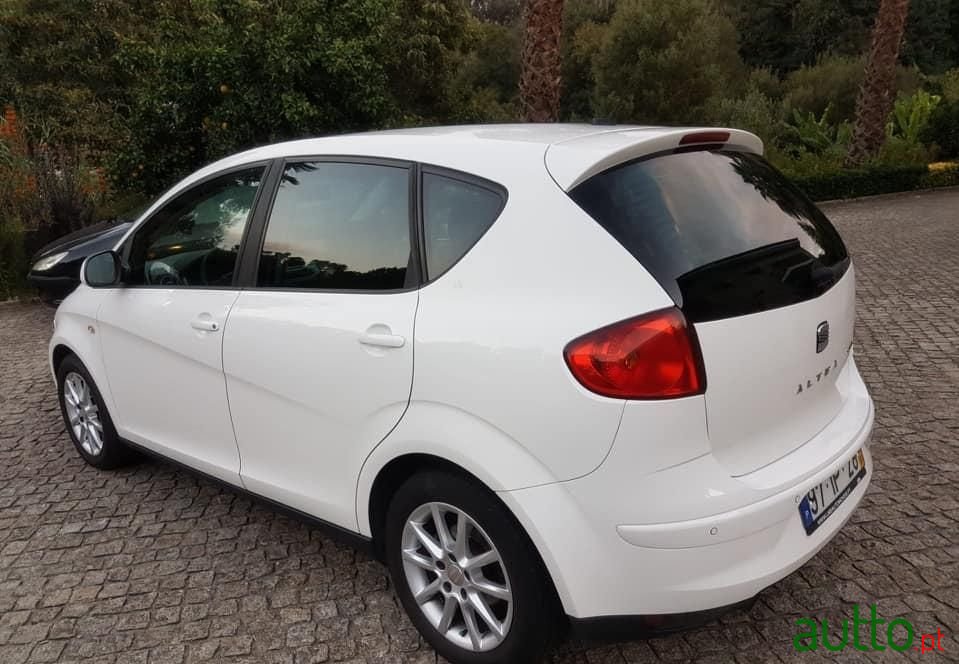 2010' SEAT Altea photo #3