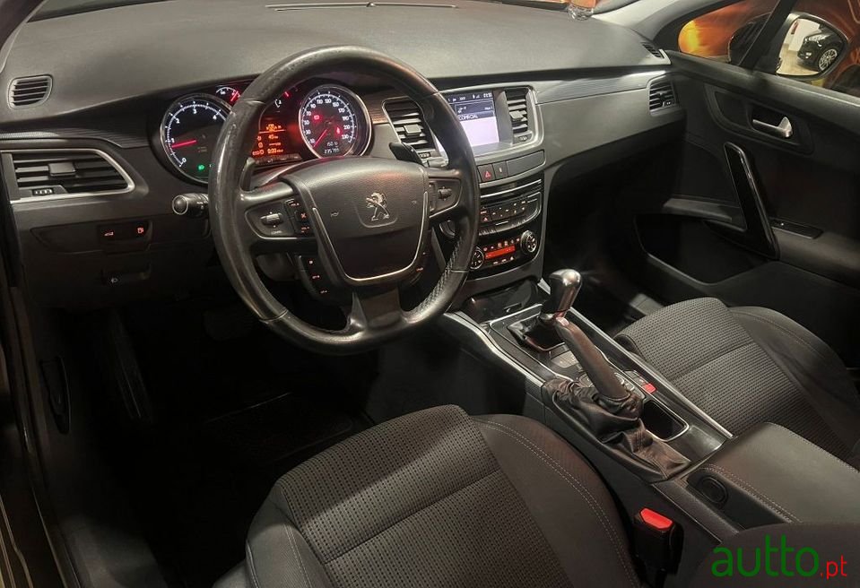 2011' Peugeot 508 Sw photo #6