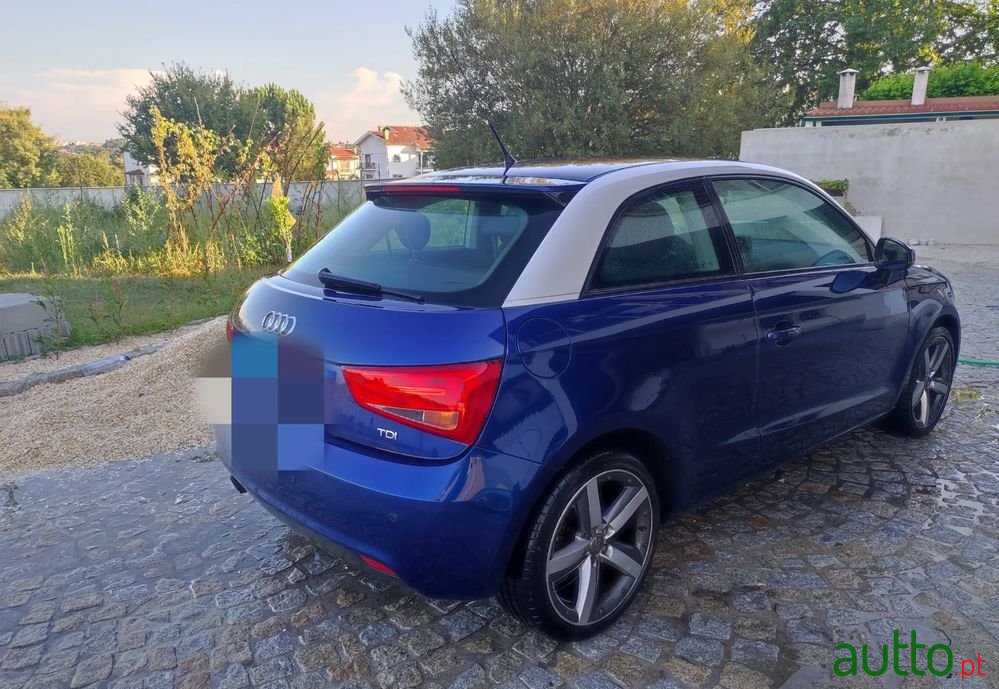 2010' Audi A1 1.6 Tdi Advance photo #5