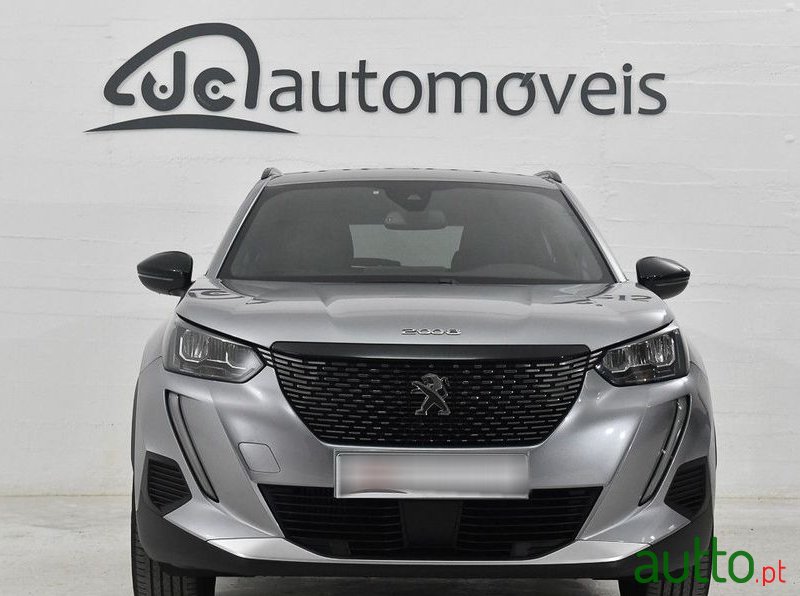 2023' Peugeot 2008 photo #5