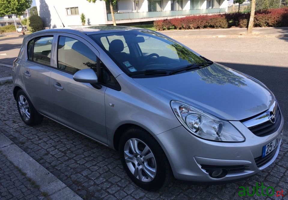 2010' Opel Corsa Enjoy photo #2