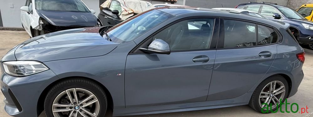 2020' BMW Série 1 D Pack M Auto photo #3