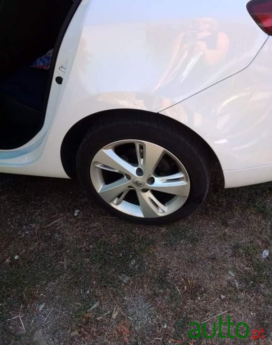 2012' Renault Megane photo #6