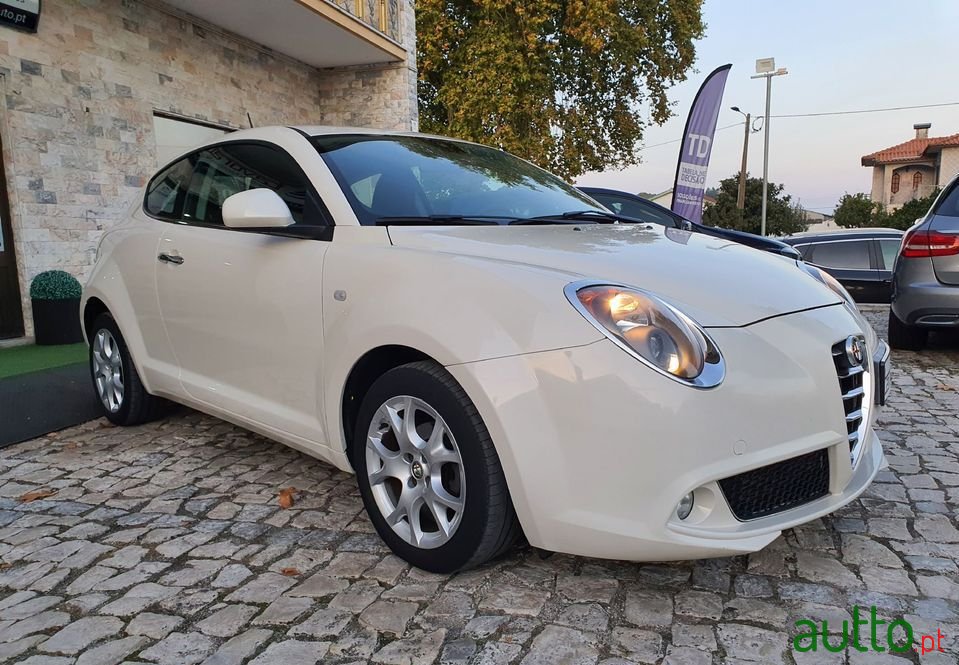 2014' Alfa Romeo MiTo photo #2