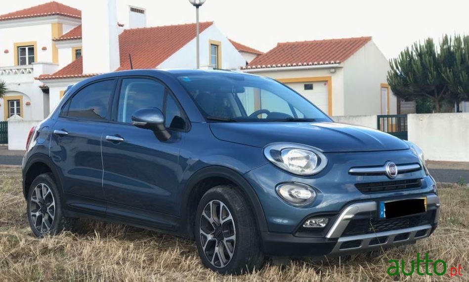 2017' Fiat 500X photo #2